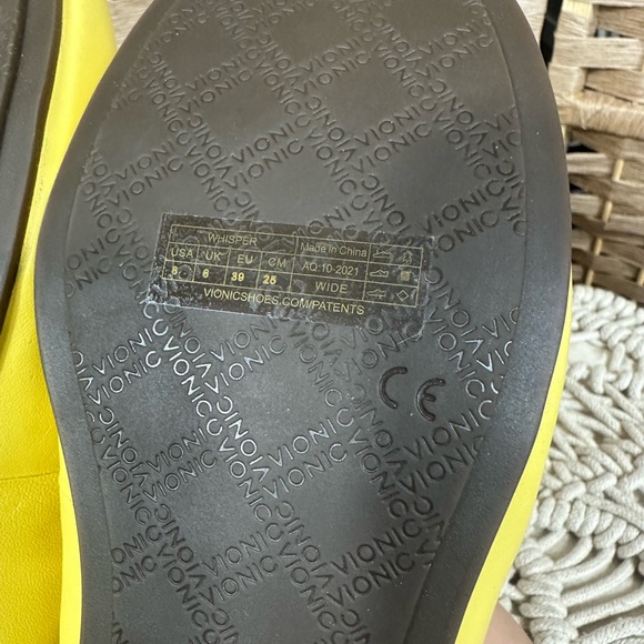 Vionic Women’s Yellow Spark Whisper Ballet Flat - Size 8 - Picture 10 of 11